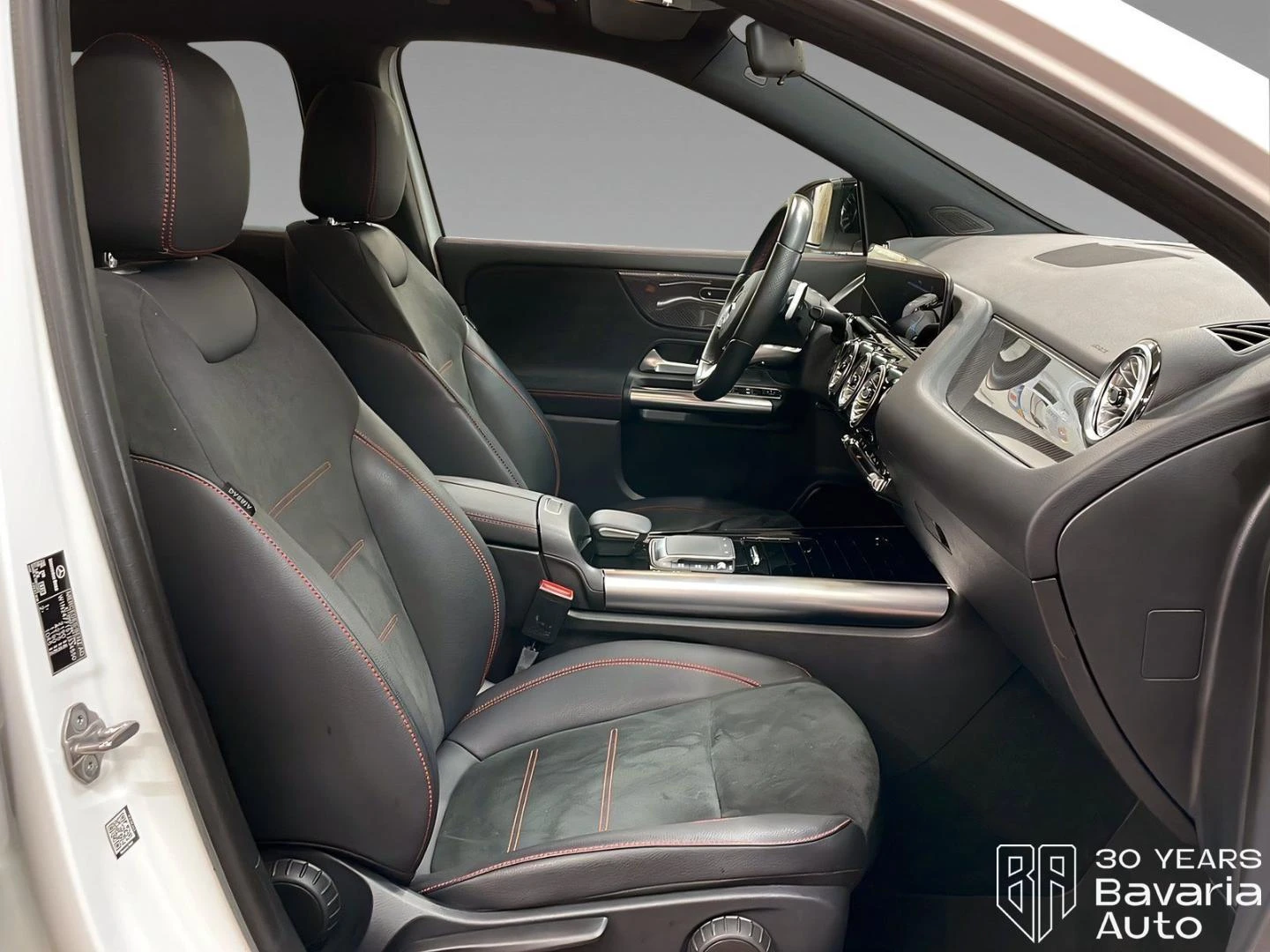 Mercedes-Benz GLA 200 d 4MATIC AMG Line NIGHT Paket, снимка 13 - Автомобили и джипове - 54746281