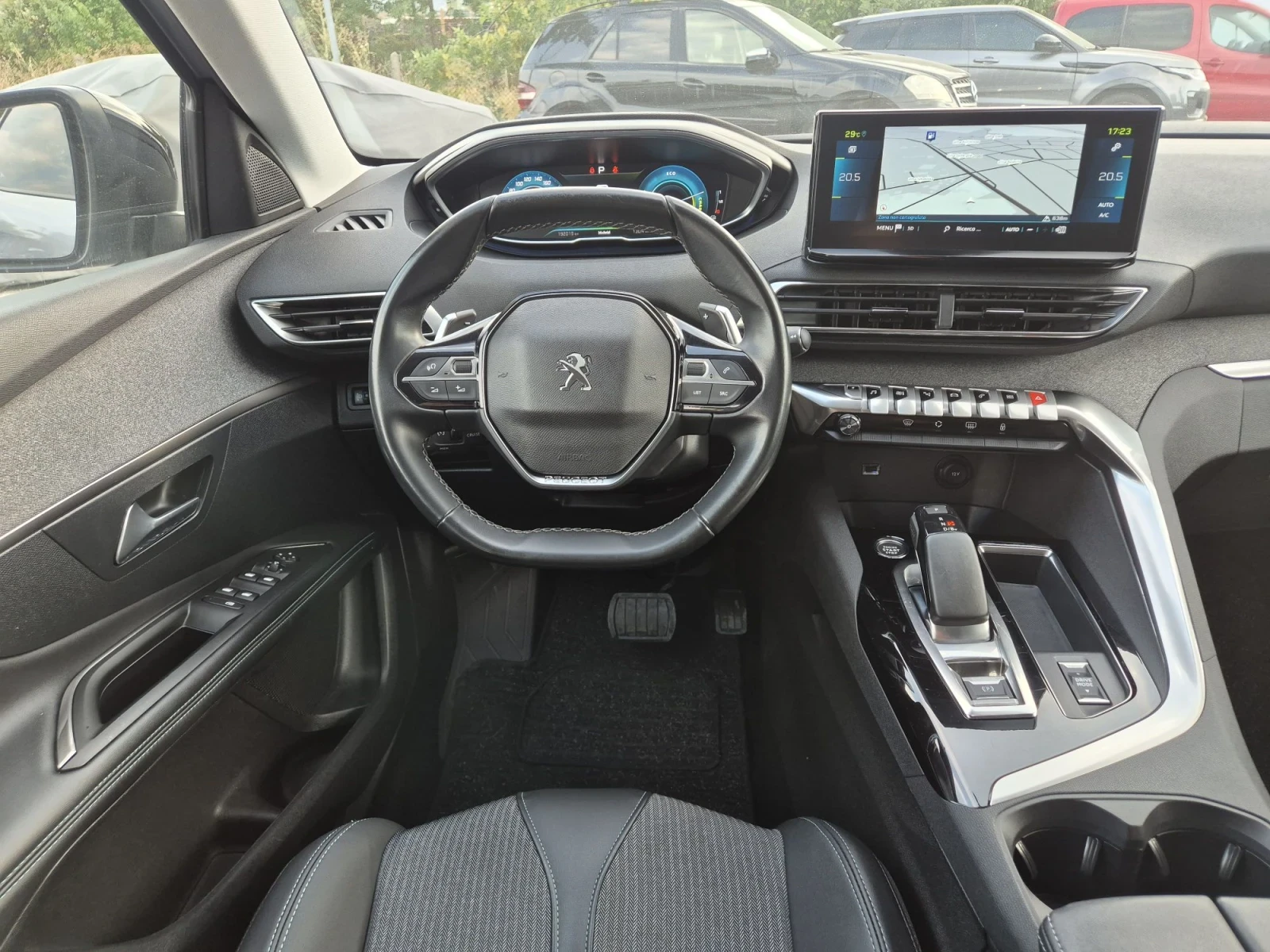 Peugeot 3008 Plug-in HYBRID 225ps/ДИСТРОНИК/АВТОМАТИК, снимка 15 - Автомобили и джипове - 55717205
