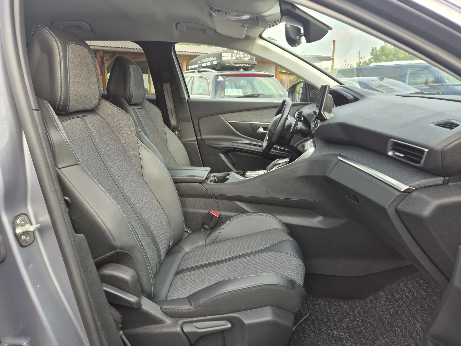Peugeot 3008 Plug-in HYBRID 225ps/ДИСТРОНИК/АВТОМАТИК, снимка 14 - Автомобили и джипове - 55717205