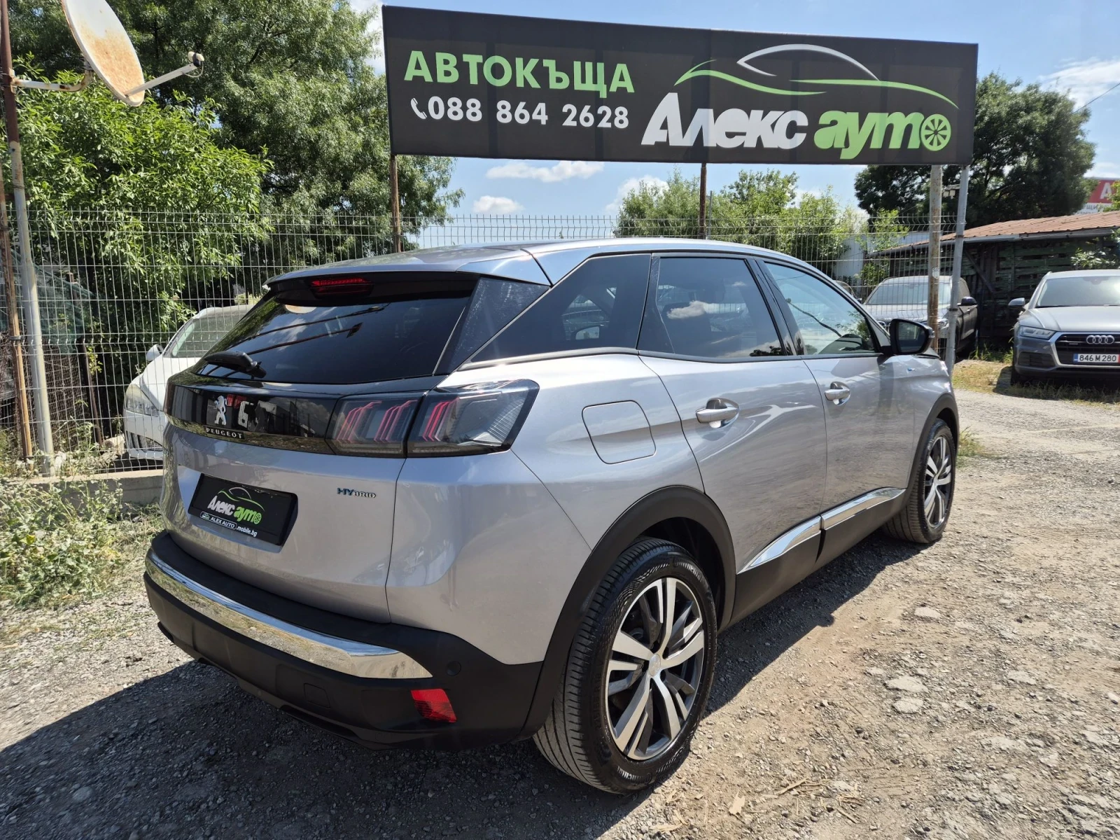 Peugeot 3008 Plug-in HYBRID 225ps/ДИСТРОНИК/АВТОМАТИК, снимка 4 - Автомобили и джипове - 55717205