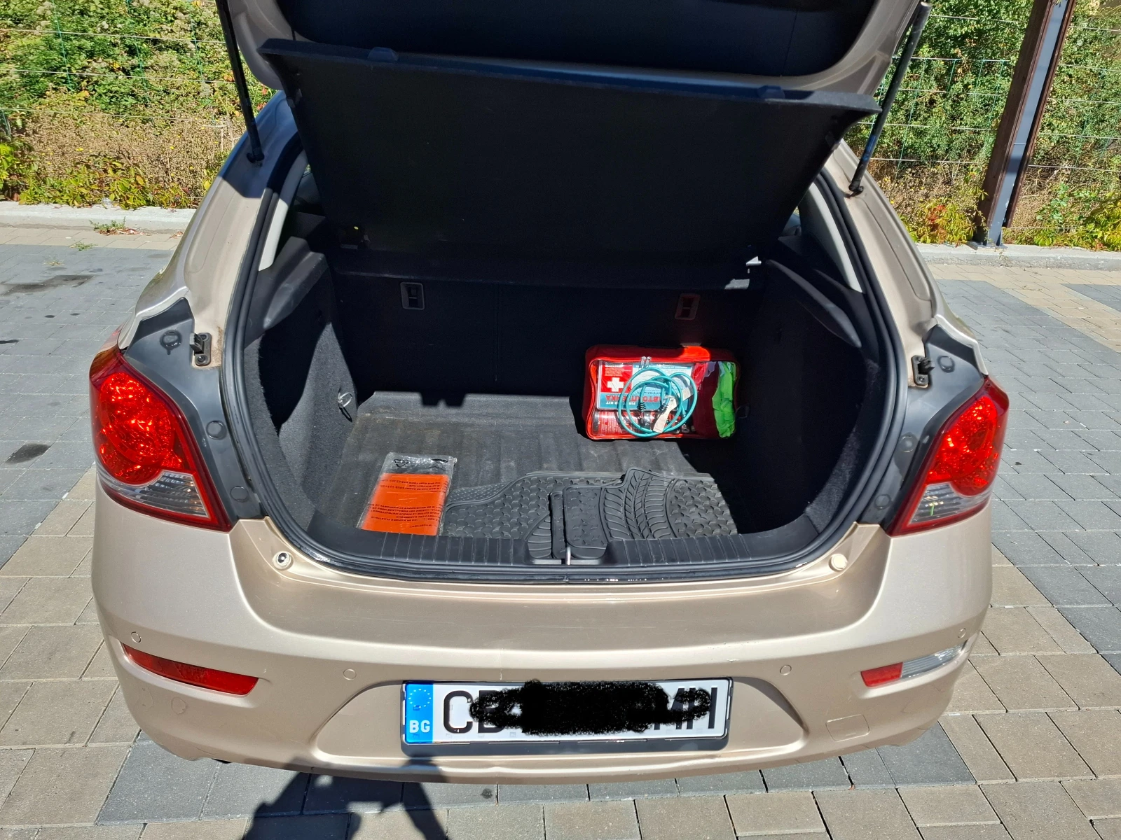 Chevrolet Cruze 2.0 TDI, снимка 9 - Автомобили и джипове - 56057401