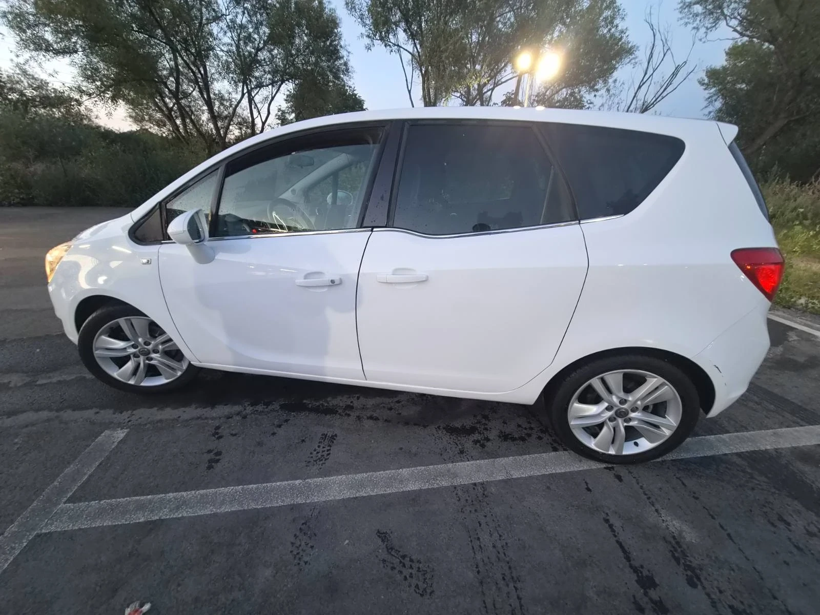 Opel Meriva, снимка 3 - Автомобили и джипове - 56600787
