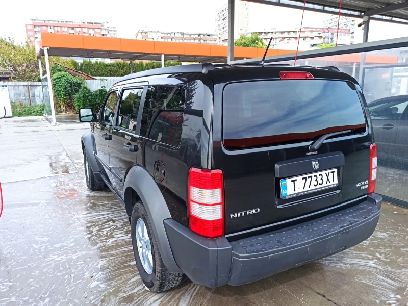 Dodge Nitro 2.8crd, снимка 2 - Автомобили и джипове - 47522405