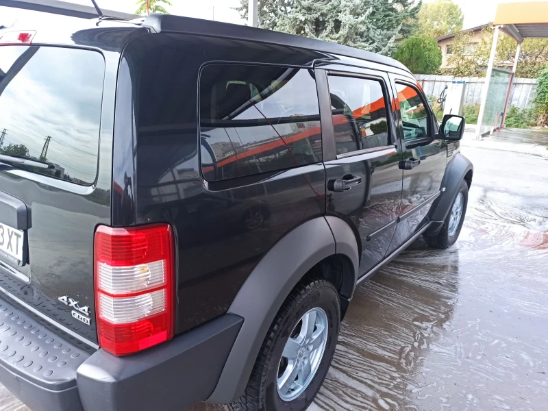 Dodge Nitro 2.8crd, снимка 3 - Автомобили и джипове - 47522405