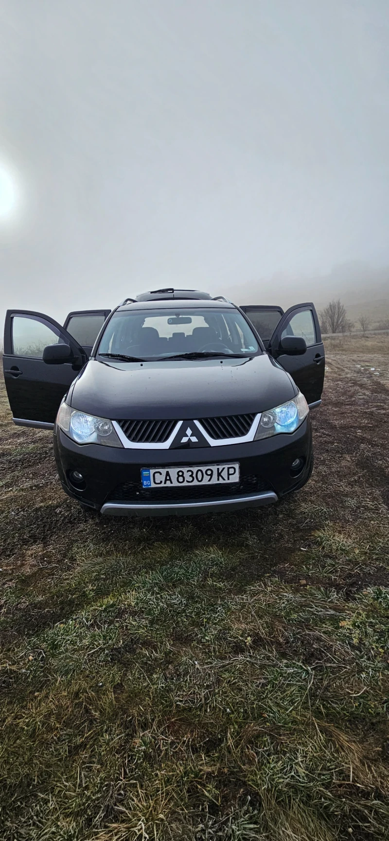 Mitsubishi Outlander, снимка 3 - Автомобили и джипове - 48348239