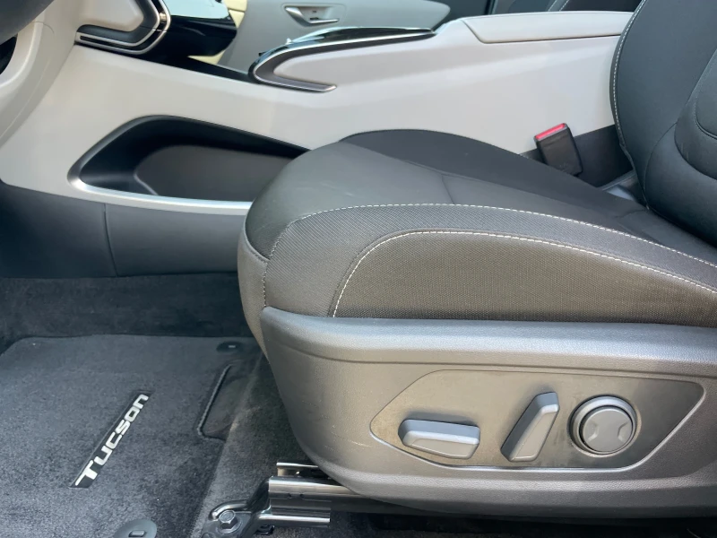 Hyundai Tucson 1.6 hybrid 4X4, снимка 8 - Автомобили и джипове - 49942342