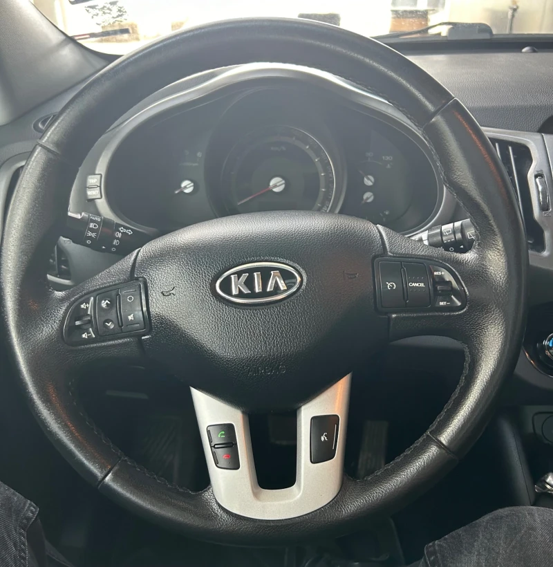 Kia Sportage 2. 0 CRDI 4x4 SPIRIT ПАНОРАМА, снимка 10 - Автомобили и джипове - 51067188