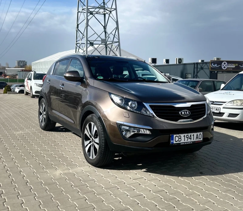 Kia Sportage 2. 0 CRDI 4x4 SPIRIT ПАНОРАМА, снимка 3 - Автомобили и джипове - 51067188