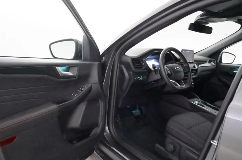 Ford Kuga ST-LINE/120HP/CAM/NAVI/LED/KLESS/344g, снимка 9 - Автомобили и джипове - 51757353