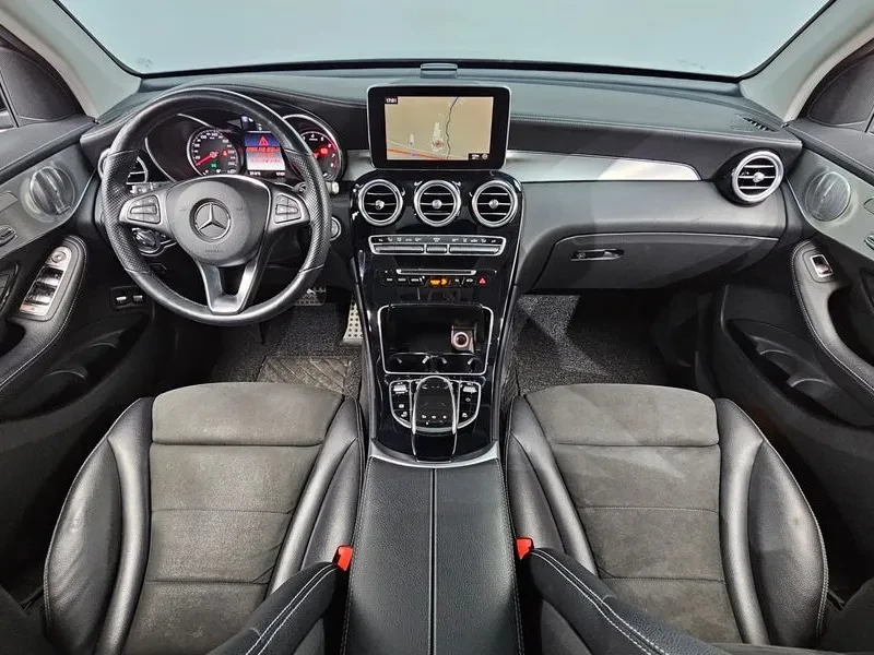 Mercedes-Benz GLC 350 E 4MATIC AMG LINE, снимка 7 - Автомобили и джипове - 55174634