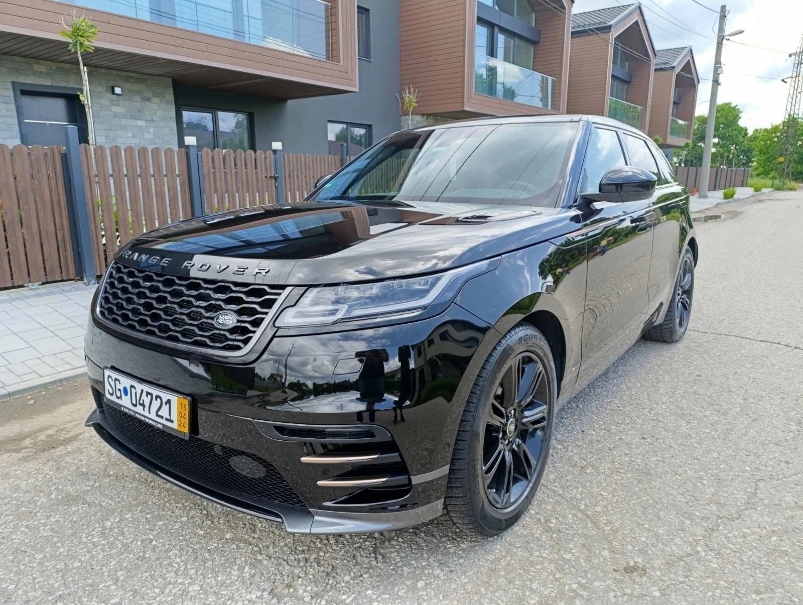 Land Rover Range Rover Velar 3.0 D300 SE R-Dynamic  - изображение 9