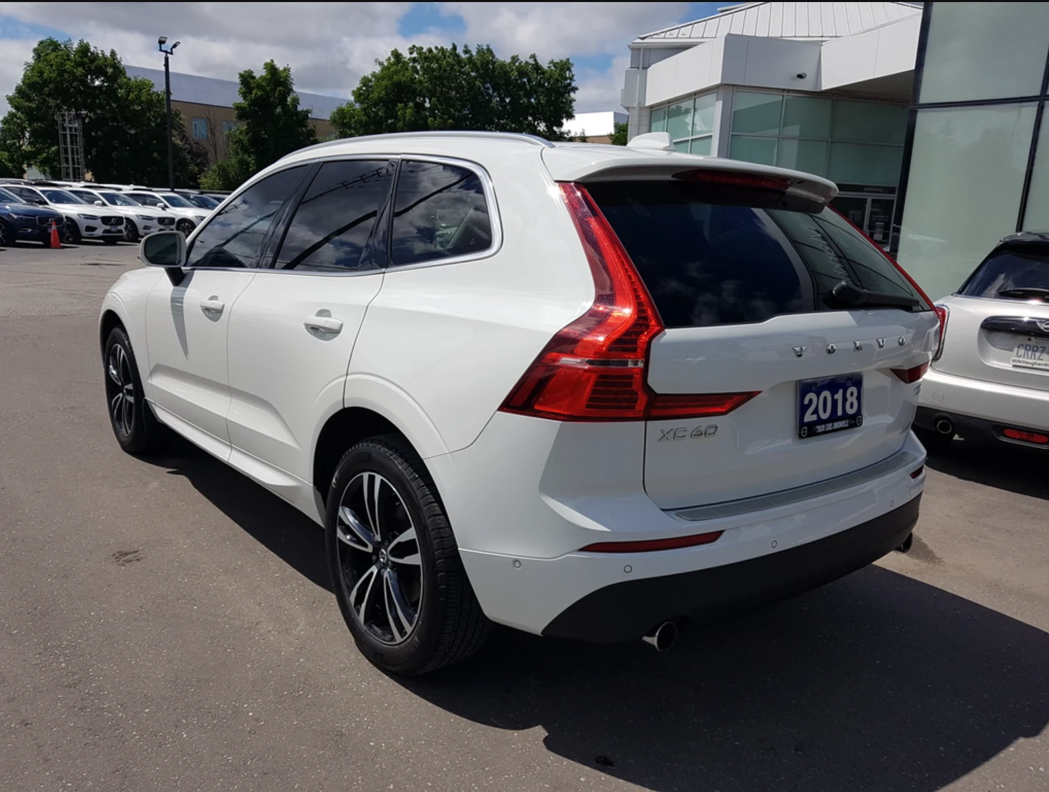 Volvo Xc90 2018 Volvo XC60 T6 AWD Momentum - изображение 4