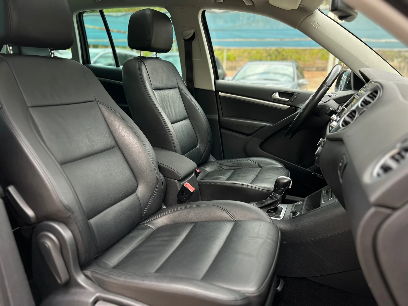 VW Tiguan 2.0TDI R LINE LED XENON NAVI PANO KAMERA 4MOTION | Mobile.bg   13