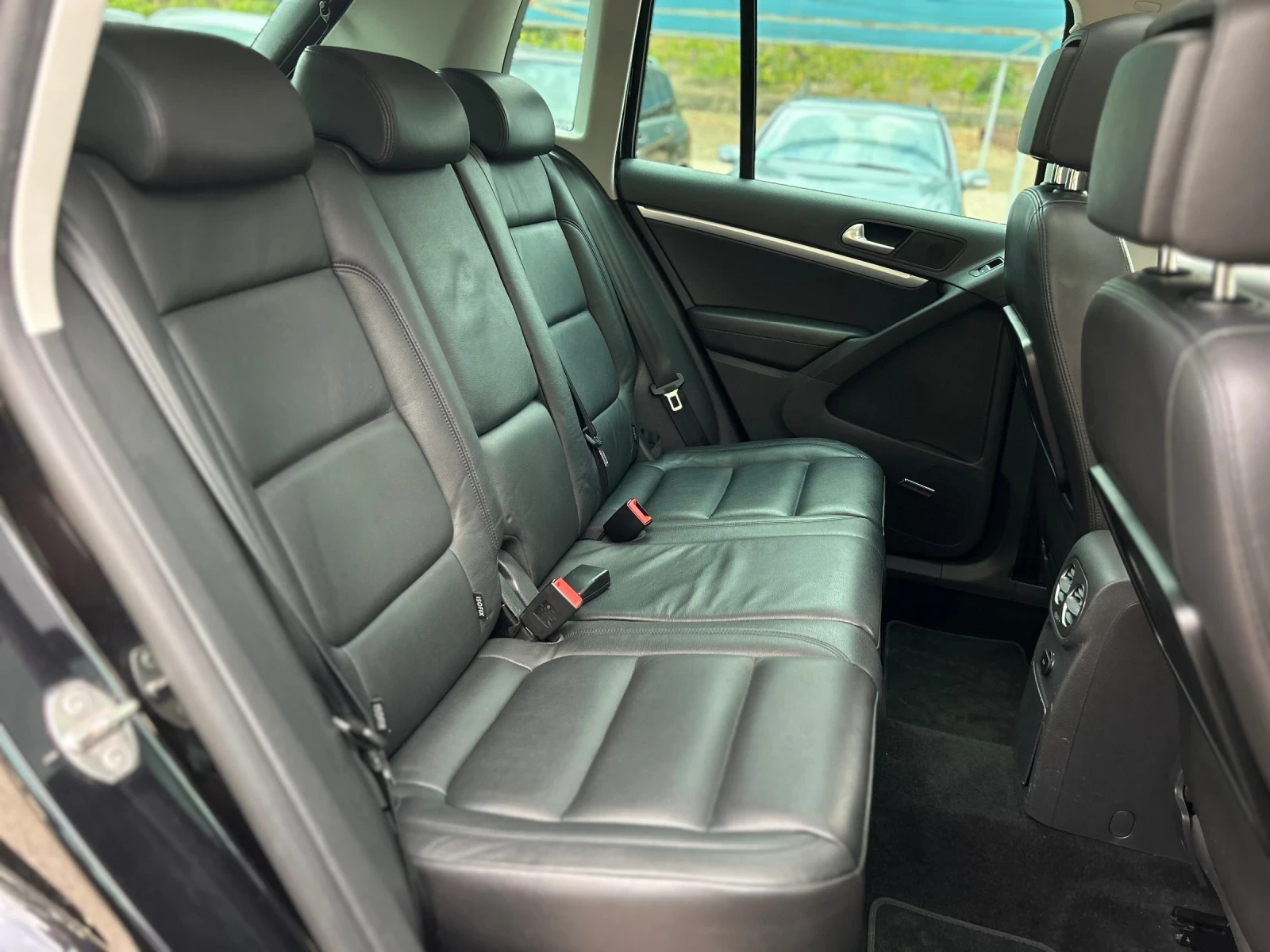 VW Tiguan 2.0TDI R LINE LED XENON NAVI PANO KAMERA 4MOTION | Mobile.bg   15