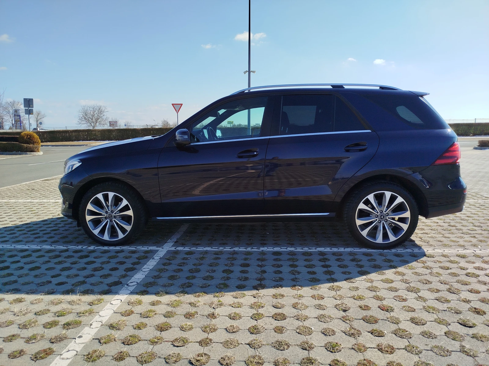 Mercedes-Benz GLE 350  GLE 350d V6 (258 кс) 4MATIC 9G-TRONIC, снимка 10 - Автомобили и джипове - 53521470