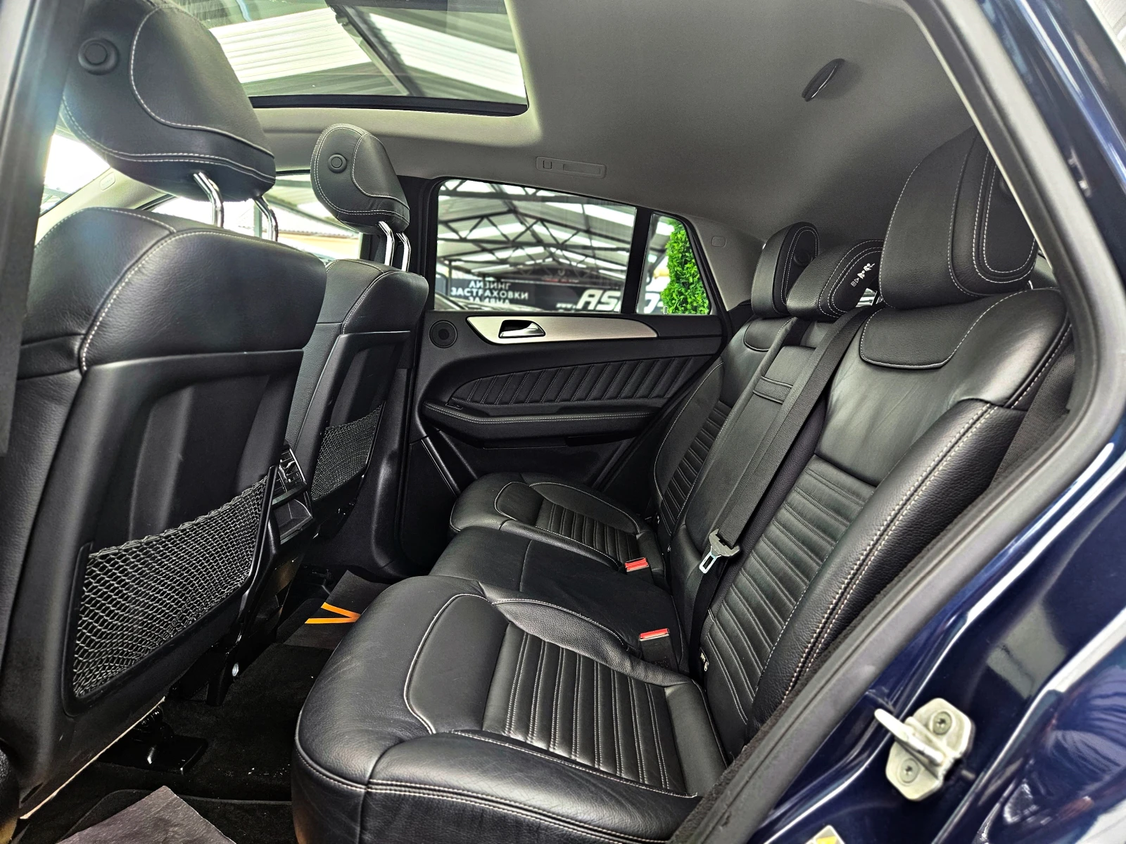 Mercedes-Benz GLE 43 AMG SHADOW/GERMANY/PANO/360CAMERA/CAR PLAY/AMBIENT/LIZ, снимка 16 - Автомобили и джипове - 54055816