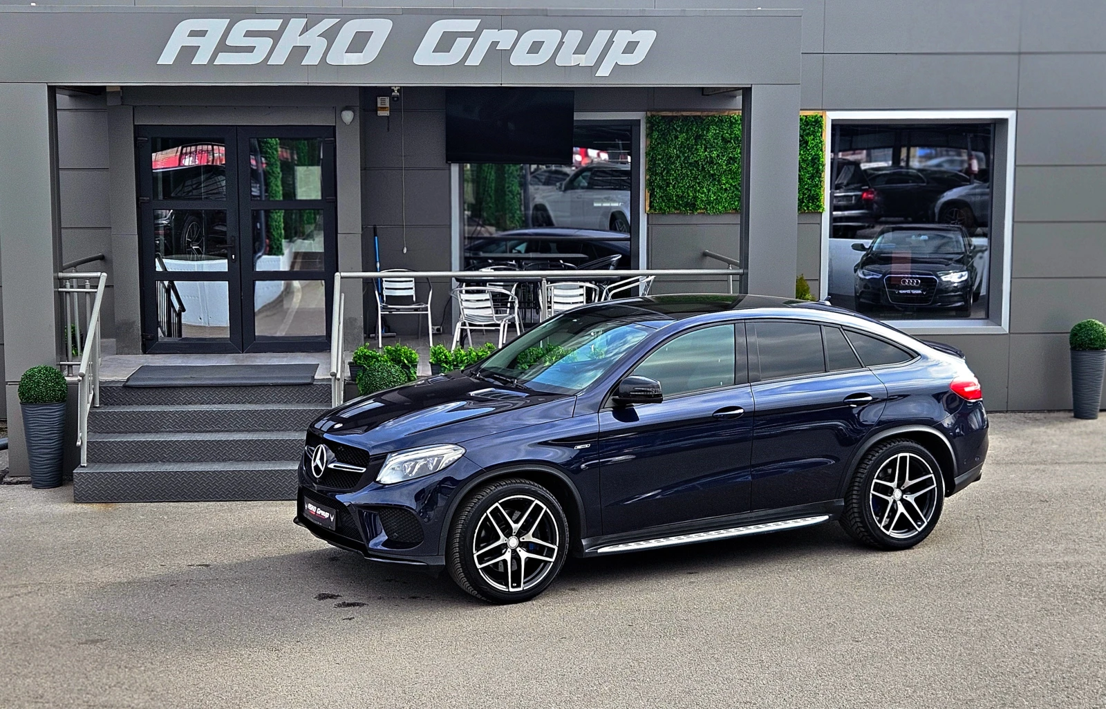 Mercedes-Benz GLE 43 AMG SHADOW/GERMANY/PANO/360CAMERA/CAR PLAY/AMBIENT/LIZ, снимка 17 - Автомобили и джипове - 54055816