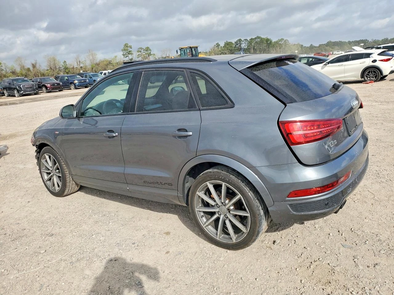 Audi Q3 PRESTIGE / 2.0 TFSI Turbo / S-Line / РЕАЛНИ КМ! / , снимка 2 - Автомобили и джипове - 54656316