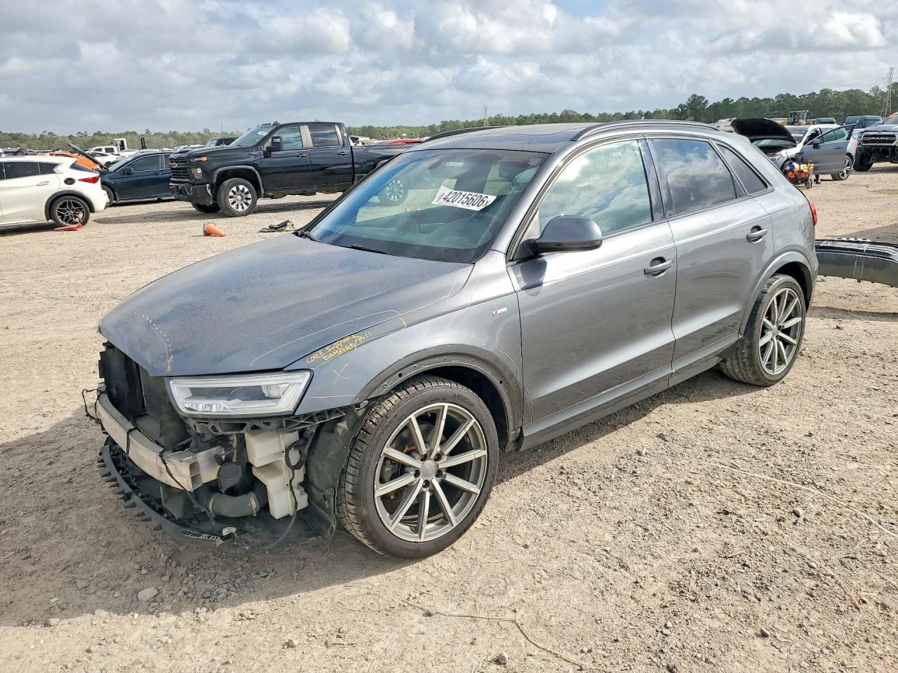 Audi Q3 PRESTIGE / 2.0 TFSI Turbo / S-Line / РЕАЛНИ КМ! / 