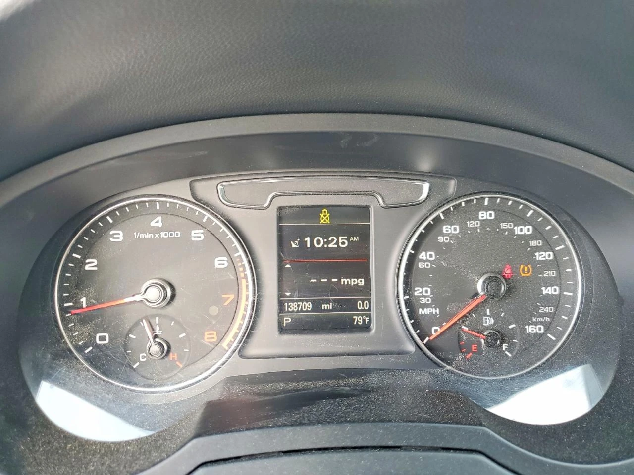 Audi Q3 PRESTIGE / 2.0 TFSI Turbo / S-Line / РЕАЛНИ КМ! / , снимка 9 - Автомобили и джипове - 54656316