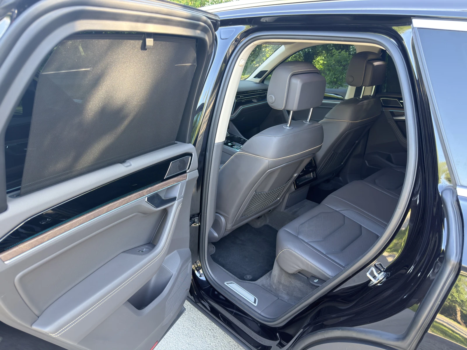 VW Touareg Elegance 3.0 V6 TDI, снимка 9 - Автомобили и джипове - 54732668