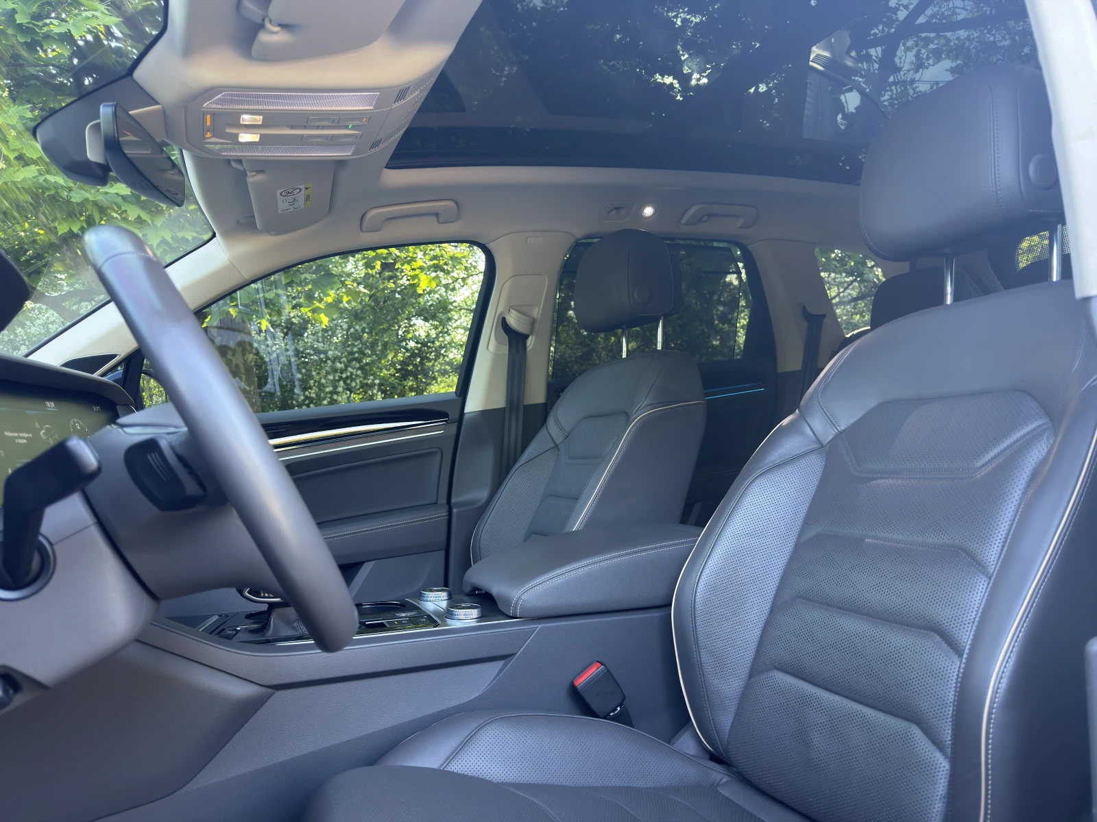VW Touareg Elegance 3.0 V6 TDI, снимка 7 - Автомобили и джипове - 54732668