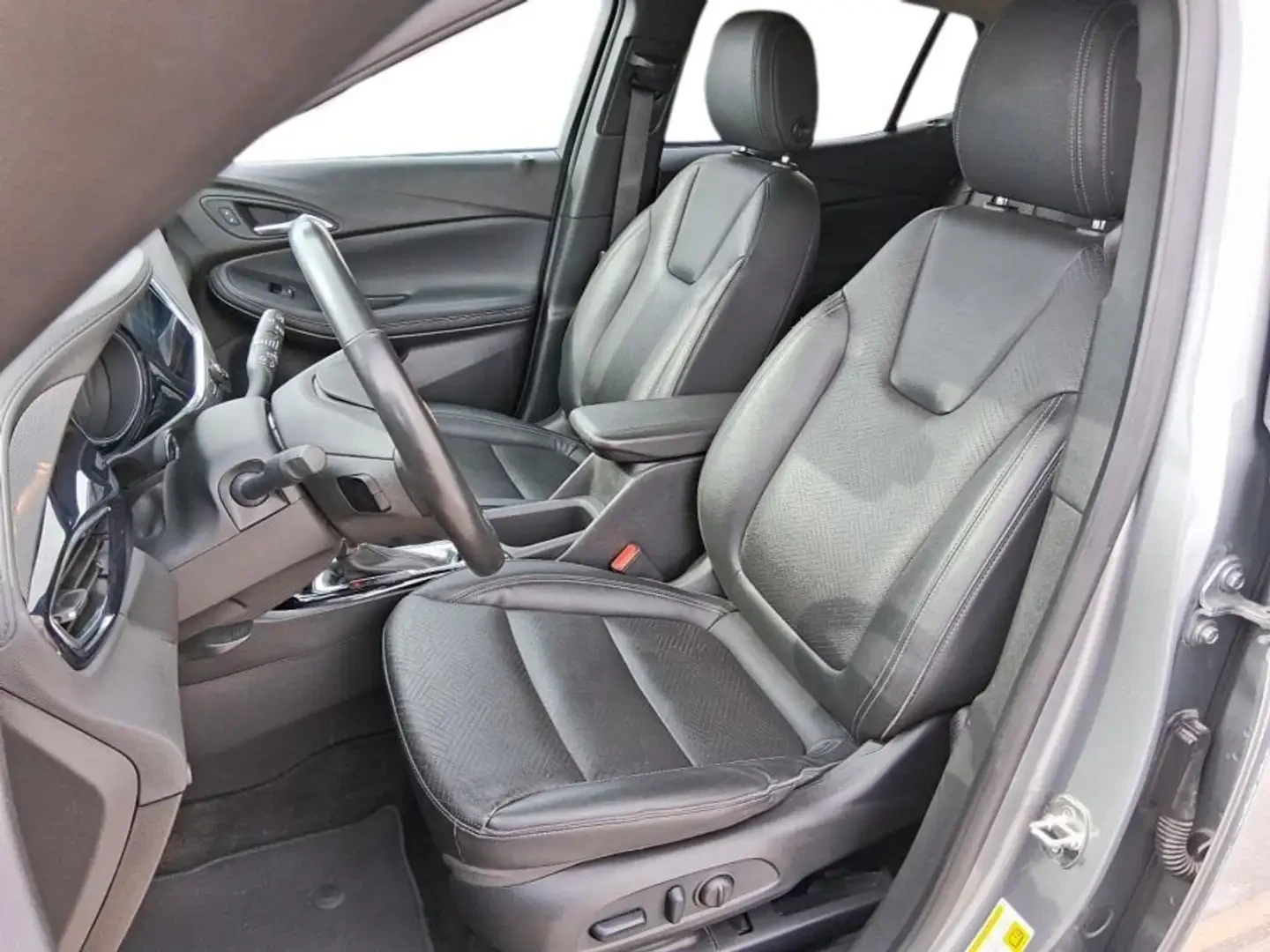 Buick Encore Encore, снимка 9 - Автомобили и джипове - 54882135