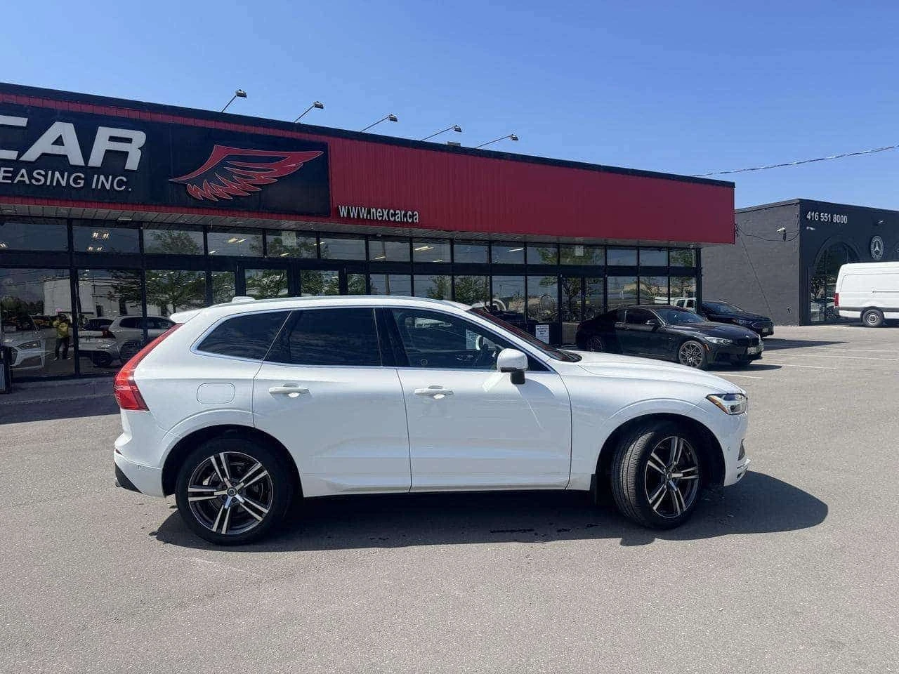 Volvo XC60 * MOMENTUM * ПОДГРЕВ * ПАНОРАМА * ПРЕДСТАВИТЕЛСТВО, снимка 8 - Автомобили и джипове - 55229300