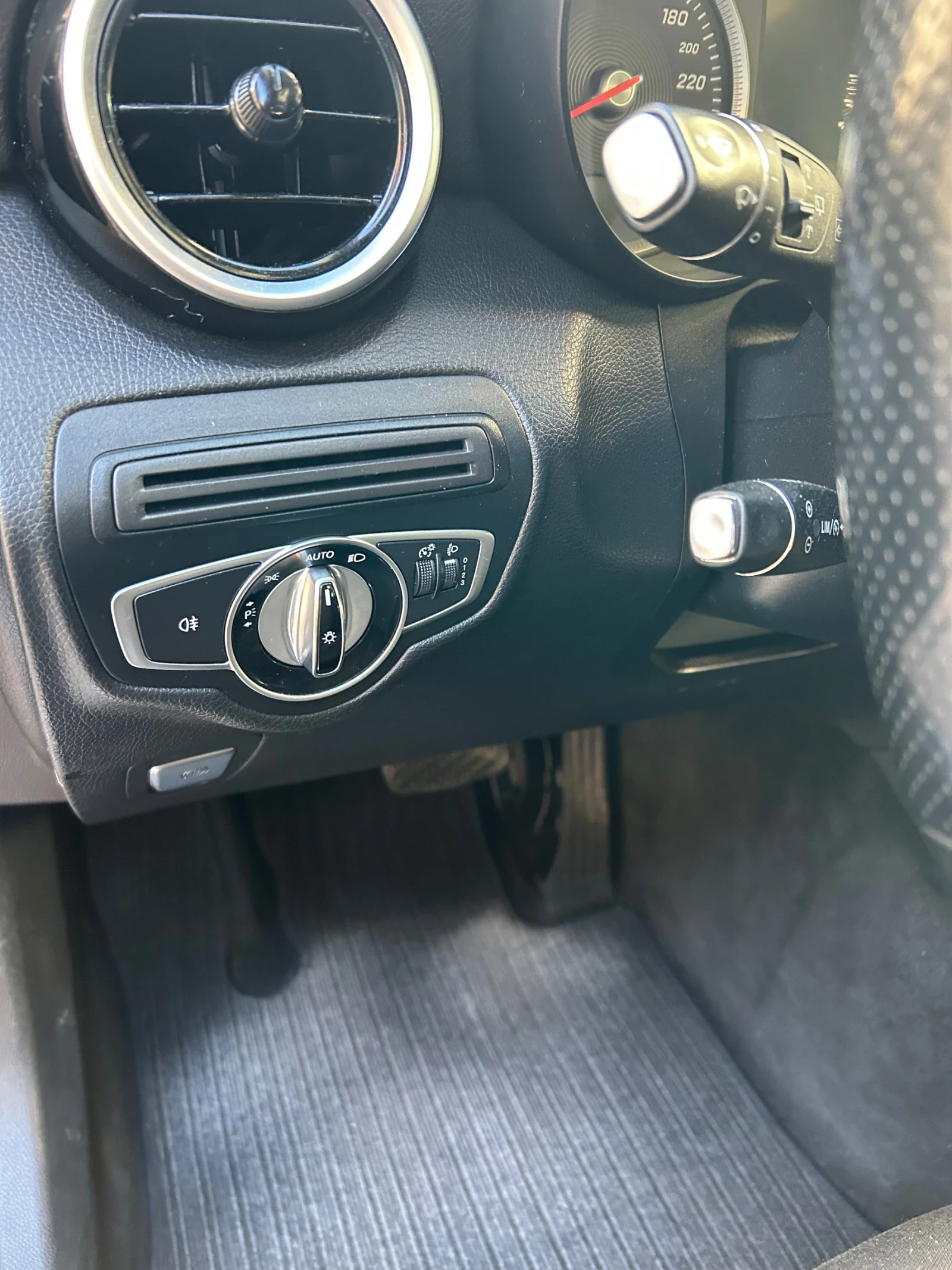 Mercedes-Benz GLC 220 2.2d 4MATIK , снимка 9 - Автомобили и джипове - 55687003