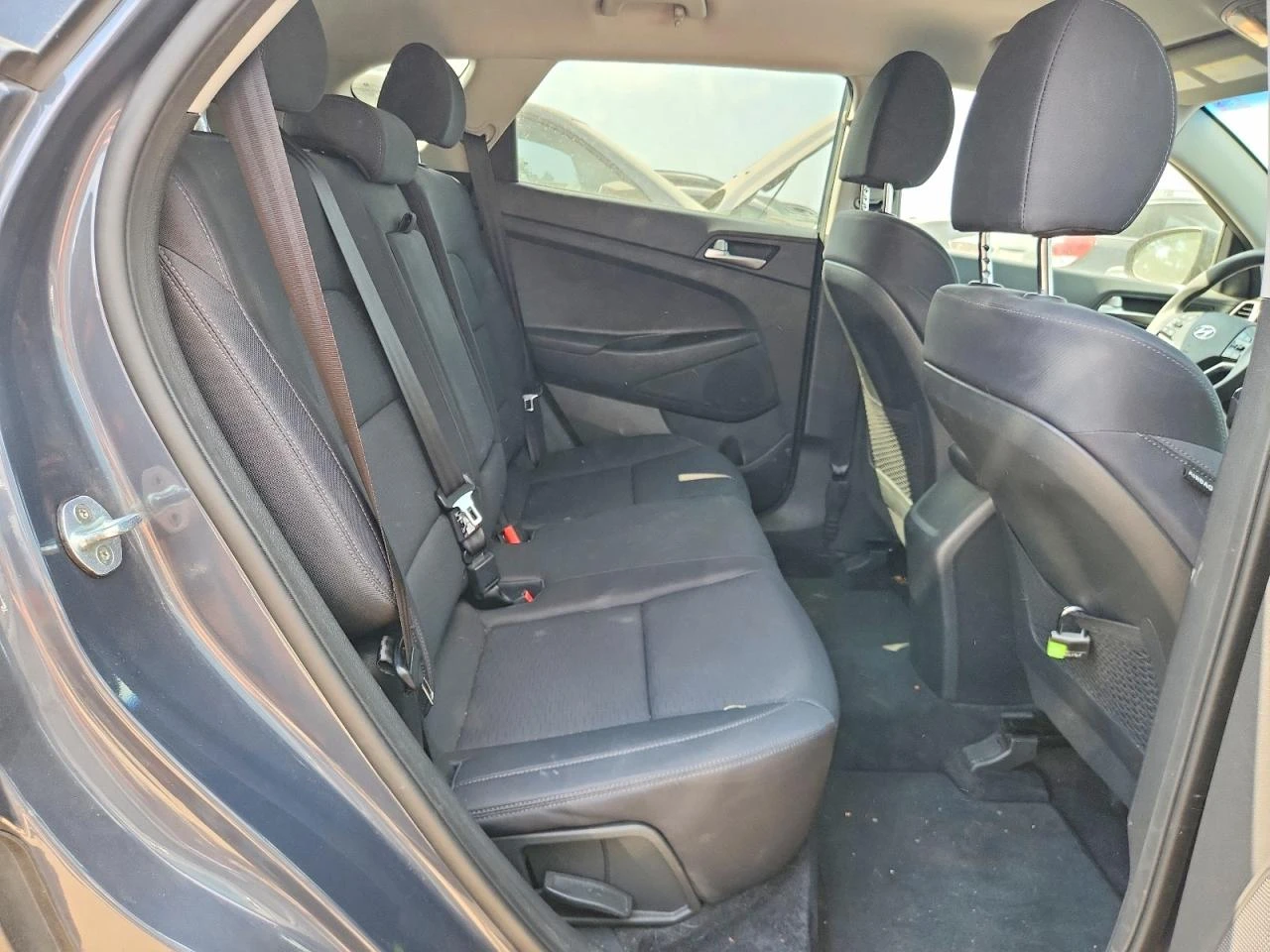Hyundai Tucson 2.0l Value, снимка 10 - Автомобили и джипове - 55982604