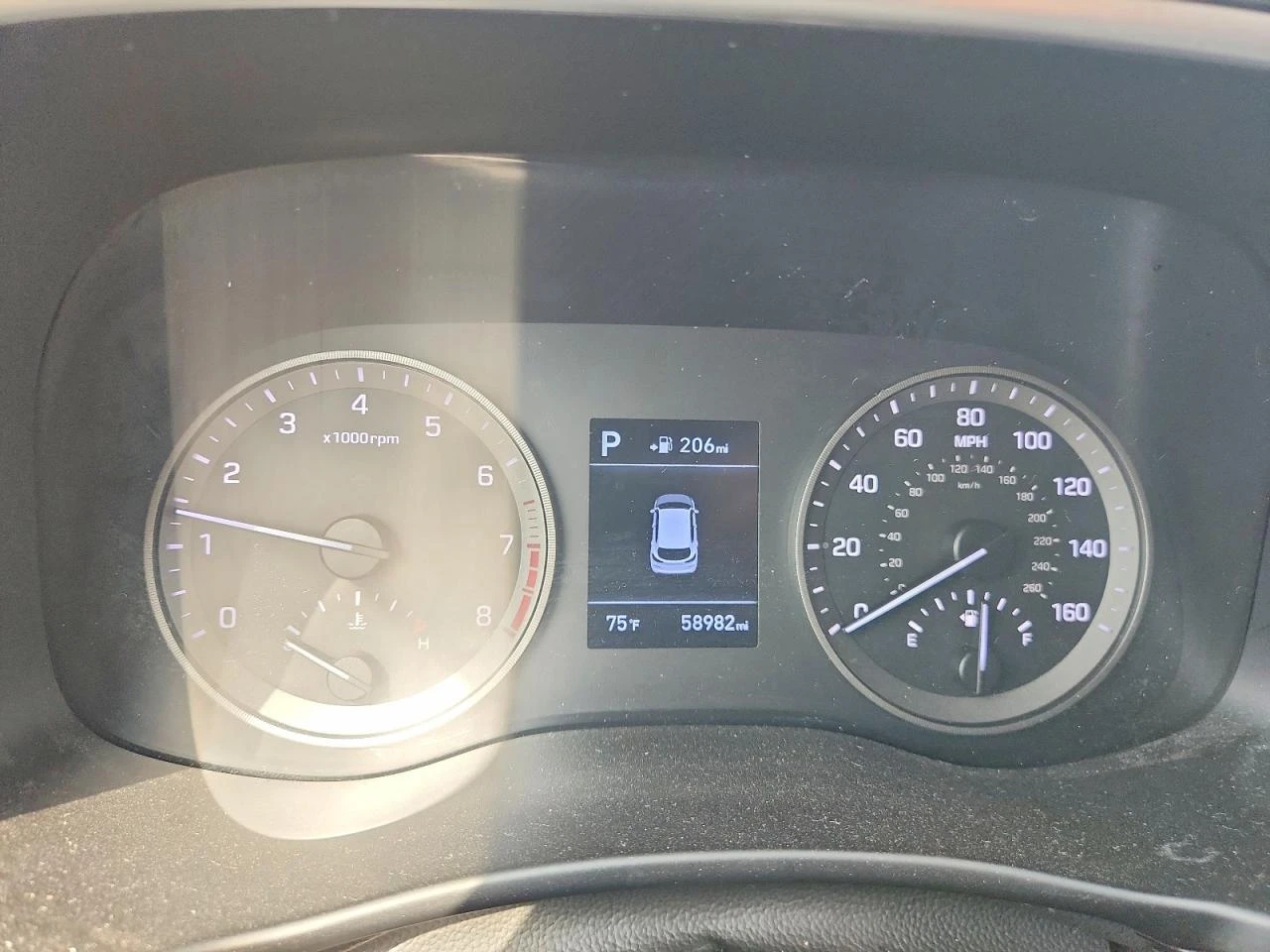 Hyundai Tucson 2.0l Value, снимка 9 - Автомобили и джипове - 55982604
