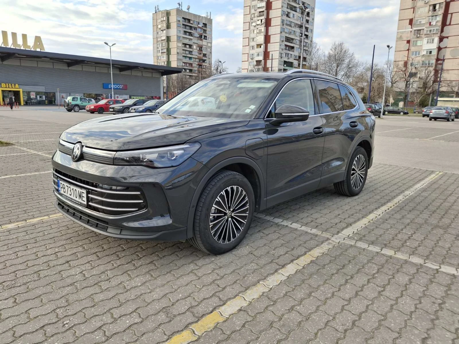 VW Tiguan Плъгин хибрид 1.5 TSI, снимка 2 - Автомобили и джипове - 56148872