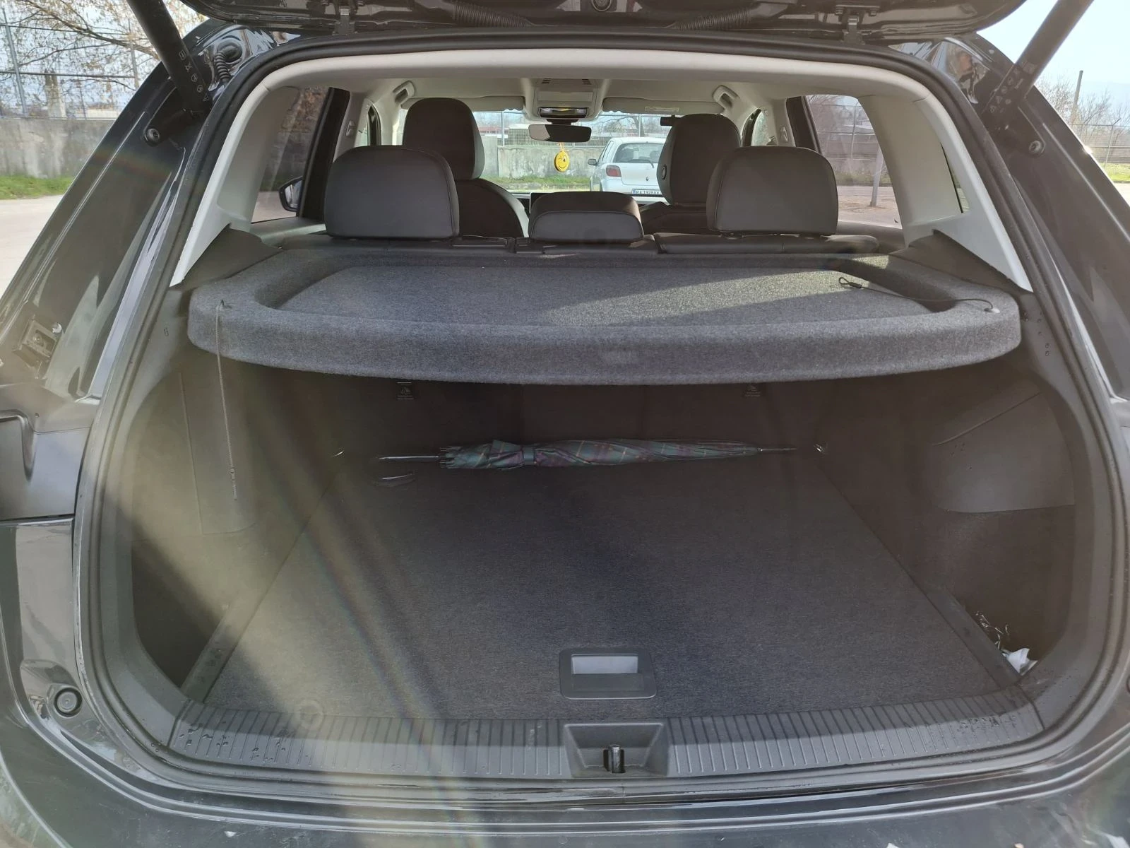 VW Tiguan Плъгин хибрид 1.5 TSI, снимка 12 - Автомобили и джипове - 56148872