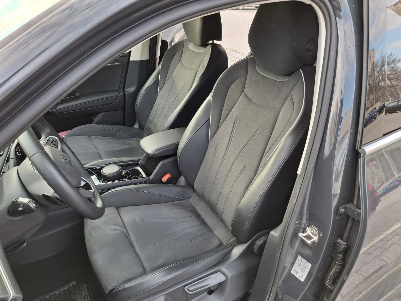 VW Tiguan Плъгин хибрид 1.5 TSI, снимка 9 - Автомобили и джипове - 56148872