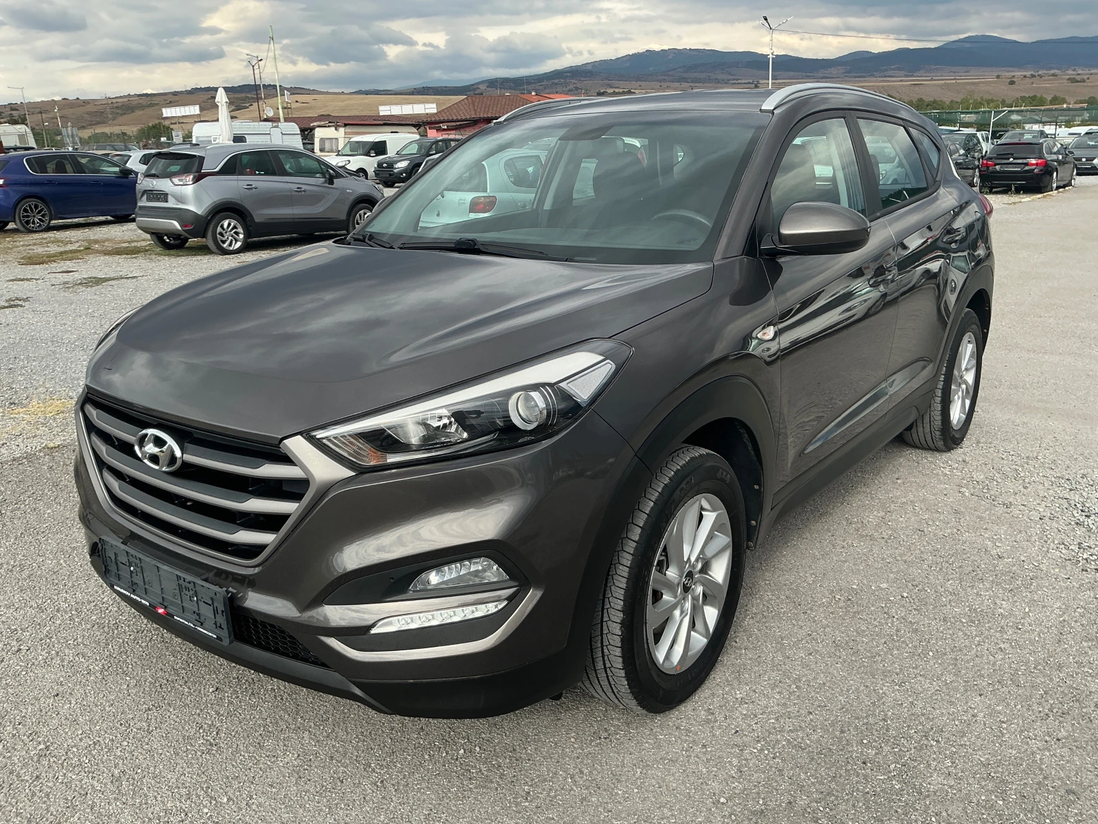 Hyundai Tucson 1.7CRDI, снимка 3 - Автомобили и джипове - 56274977