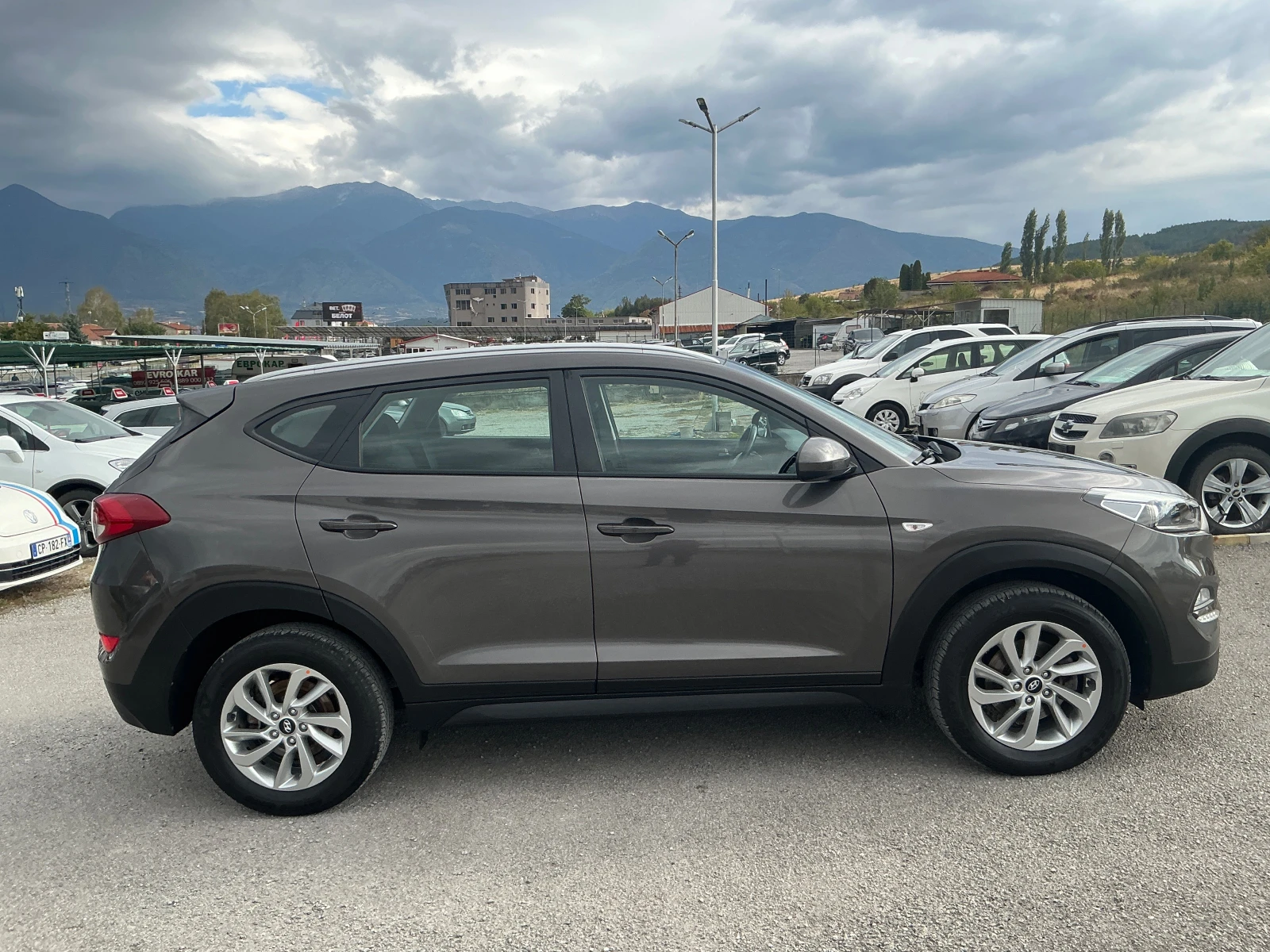 Hyundai Tucson 1.7CRDI, снимка 4 - Автомобили и джипове - 56274977