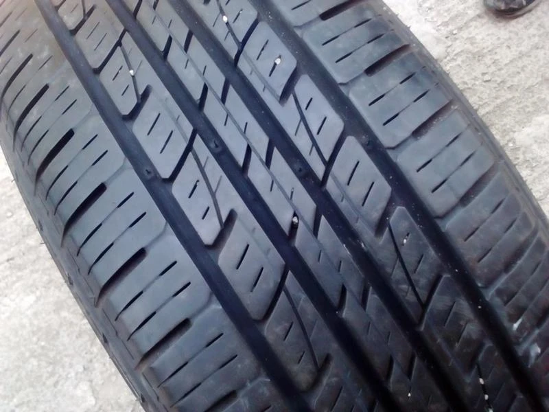 Гуми Летни 235/60R18, снимка 2 - Гуми и джанти - 18698899