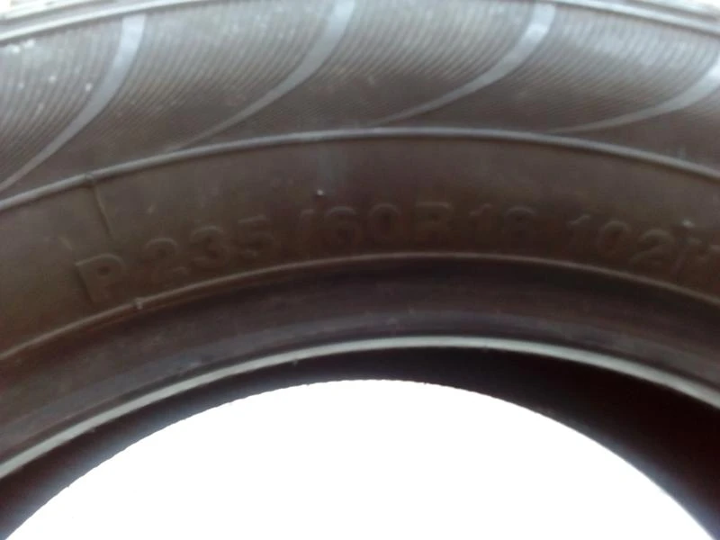 Гуми Летни 235/60R18, снимка 4 - Гуми и джанти - 18698899