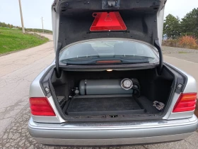 Mercedes-Benz E 200, снимка 8