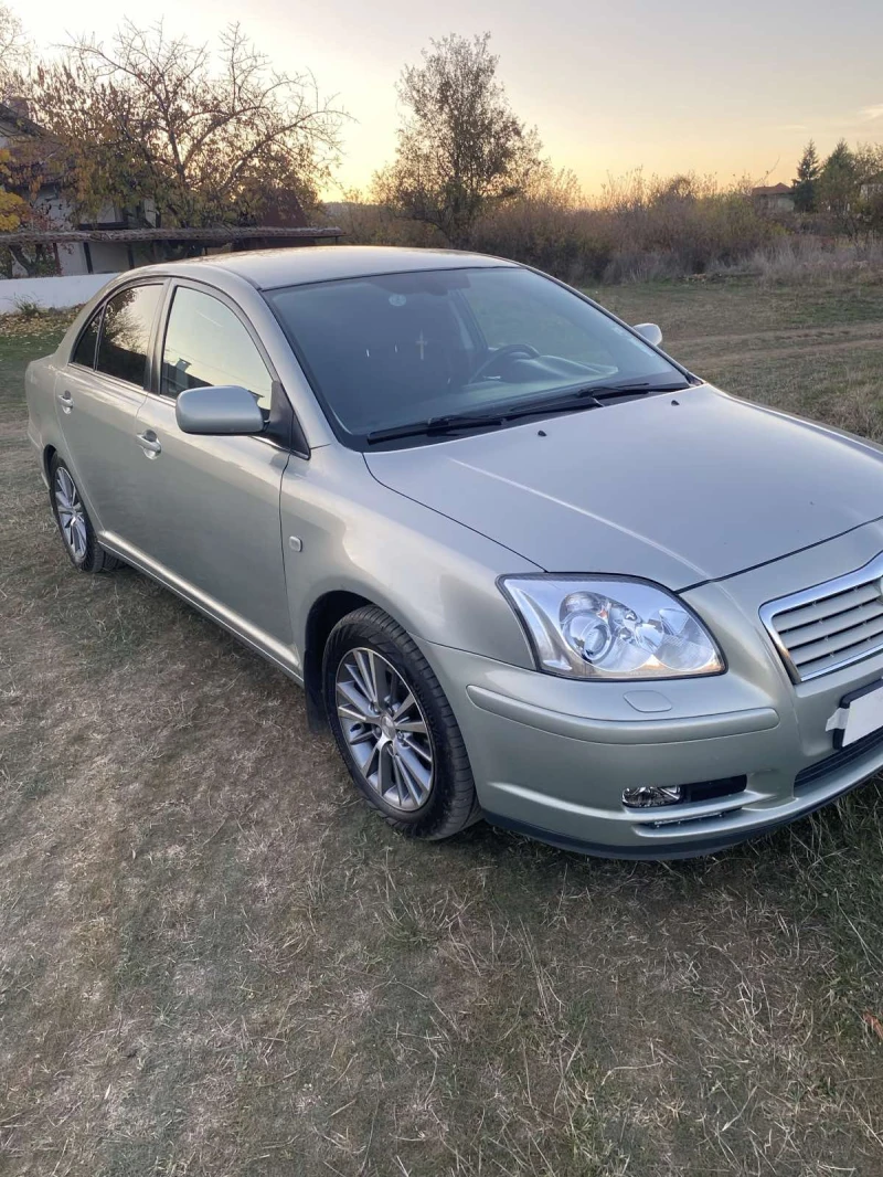 Toyota Avensis 2.2 D4D, снимка 2 - Автомобили и джипове - 47831018