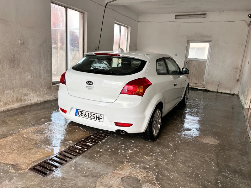 Kia Ceed, снимка 2 - Автомобили и джипове - 48105828