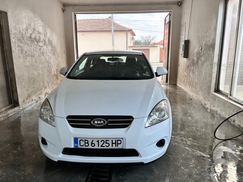 Kia Ceed, снимка 3 - Автомобили и джипове - 48105828