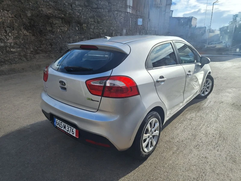 Kia Rio 1.1 CRDi, снимка 5 - Автомобили и джипове - 49058261