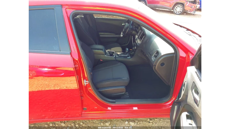 Dodge Charger SXT , снимка 10 - Автомобили и джипове - 52643651