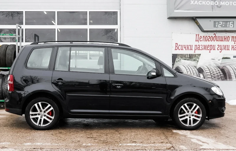 VW Touran 1.9 тди, снимка 5 - Автомобили и джипове - 53343779