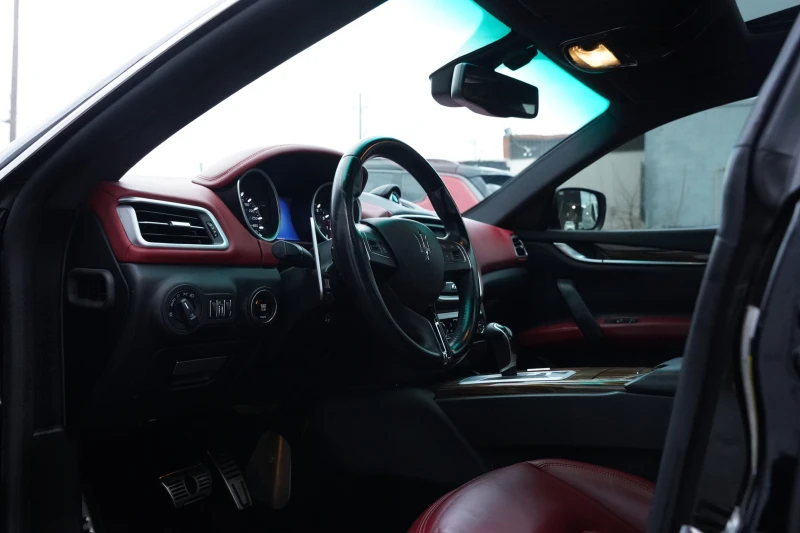 Maserati Ghibli S Q4 , снимка 7 - Автомобили и джипове - 53404754