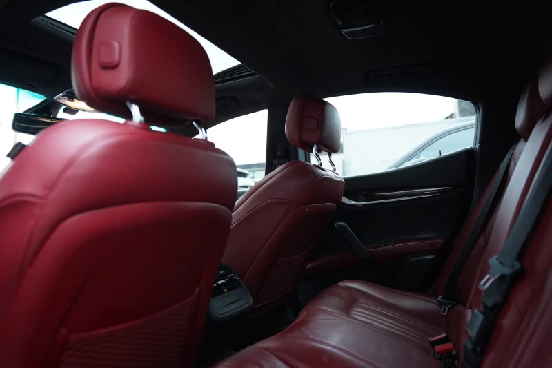 Maserati Ghibli S Q4 , снимка 10 - Автомобили и джипове - 53404754