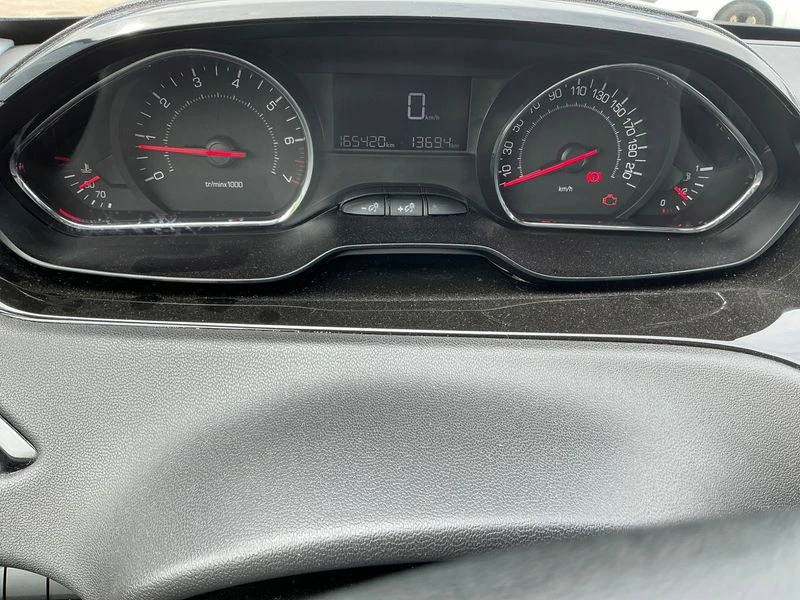Peugeot 208 208 1.0 VTi Active, снимка 4 - Автомобили и джипове - 55387558