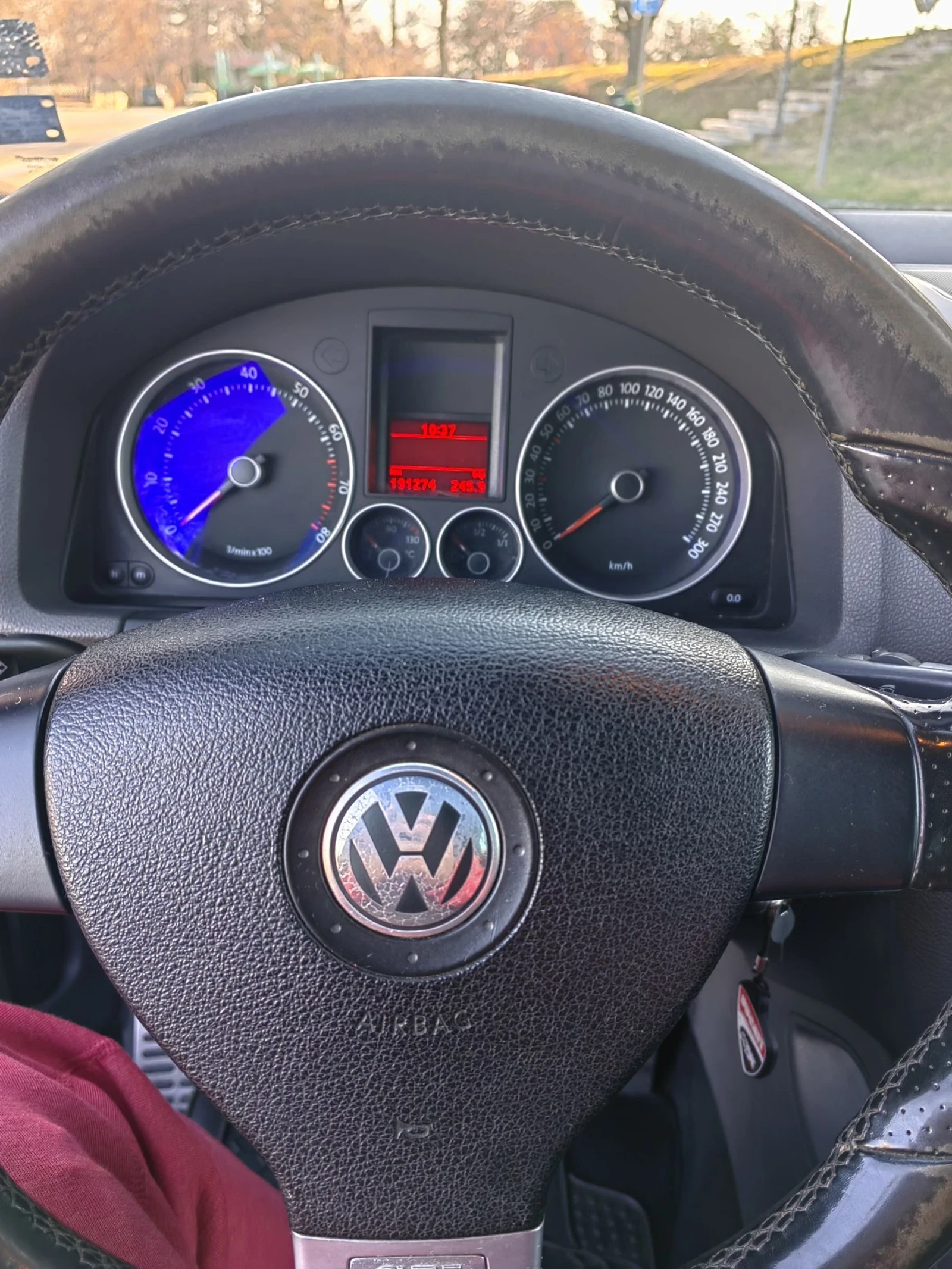 VW Golf  - изображение 10