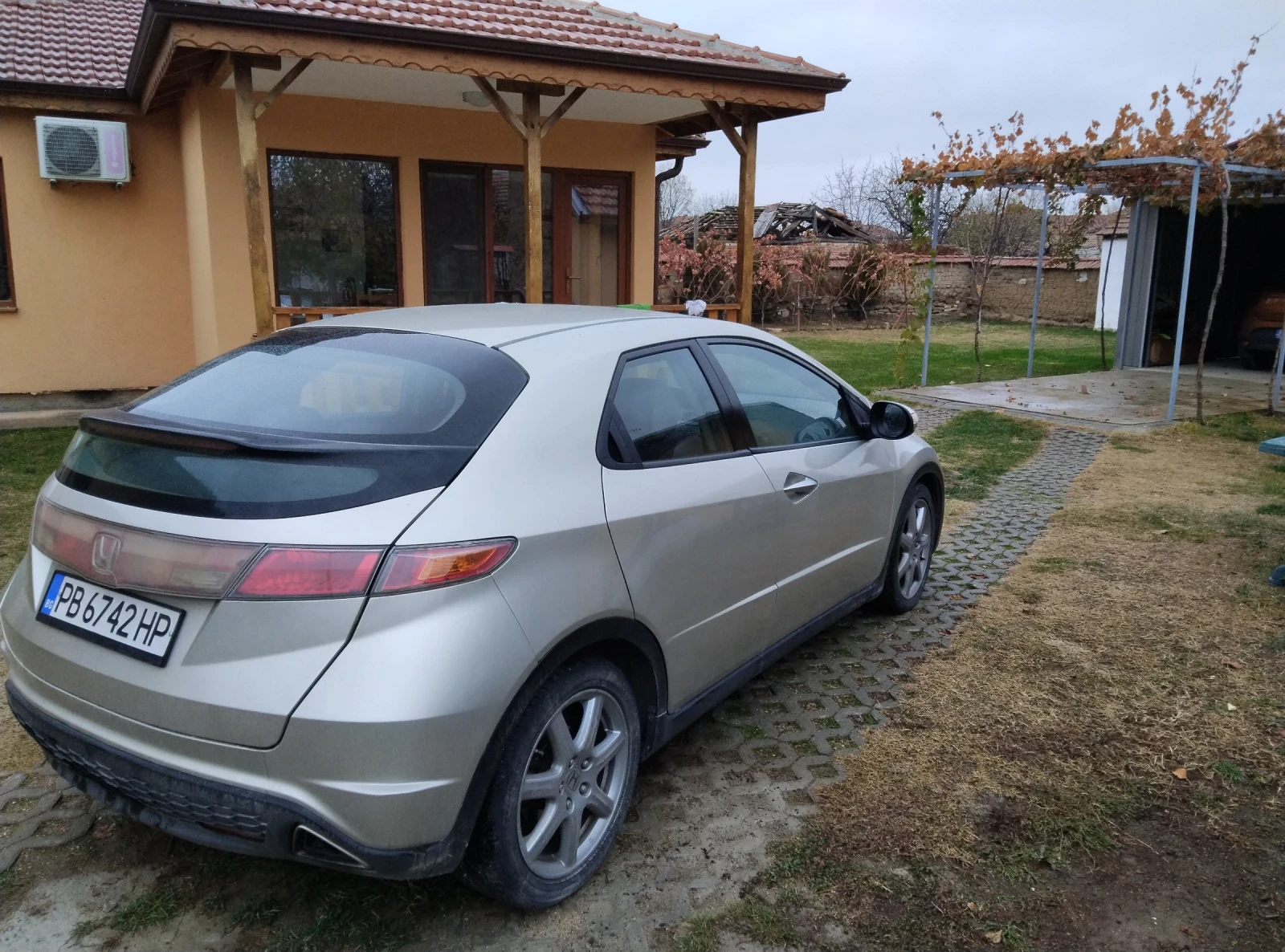 Honda Civic 2.2  CDTI - изображение 2